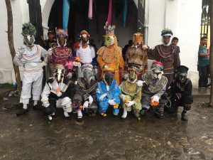 8-photo-guatemala-students-performing